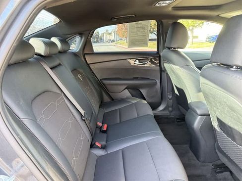 Used 2024 Kia Forte GT-Line w/ GT-Line Premium Package image 31