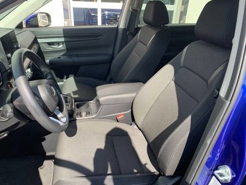 Used 2025 Honda CR-V LX image 4