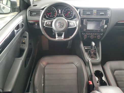 Used 2017 Volkswagen Jetta GLI image 14