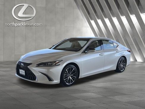 Certified 2023 Lexus ES 350 w/ Premium Package FWD image 3