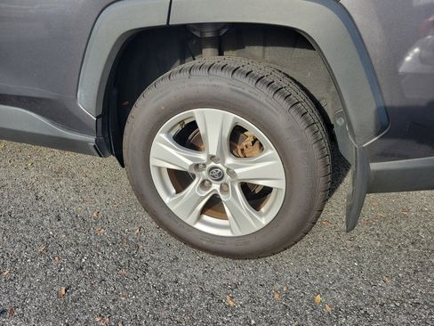 Used 2021 Toyota RAV4 XLE image 23