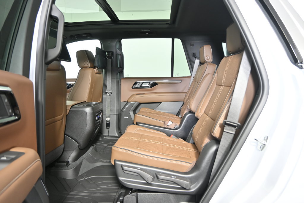 New 2026 Chevrolet Tahoe High Country AWD/4WD image 19