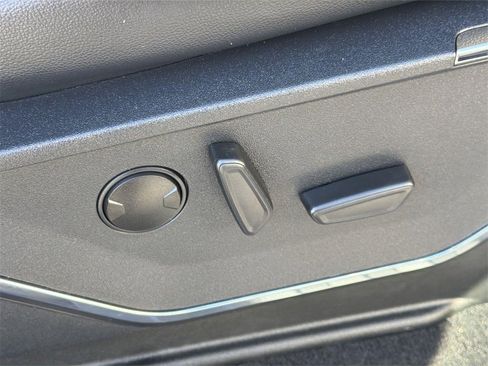 Used 2023 Ford F250 Lariat w/ Lariat Ultimate Package image 34