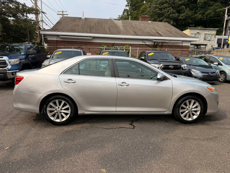 Used 2014 Toyota Camry XLE FWD image 4