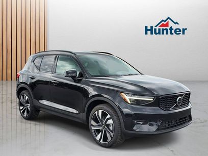 New 2026 Volvo XC40 B4 Plus w/ Protection Package Premier