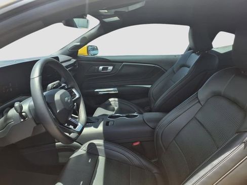 Used 2024 Ford Mustang Premium image 7