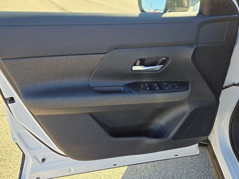 New 2026 Nissan Kicks SV w/ SV Premium Package AWD/4WD image 20