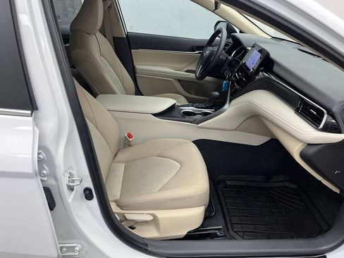 Used 2023 Toyota Camry LE FWD image 31