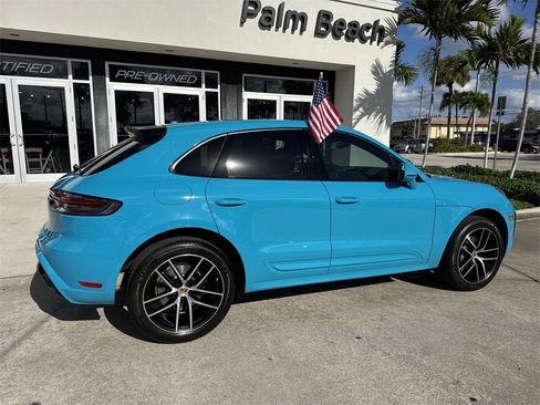 Used 2023 Porsche Macan Turbo image 5