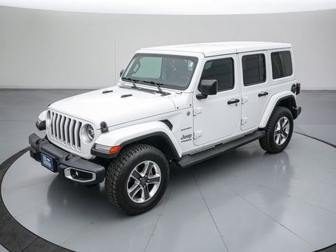 Used 2020 Jeep Wrangler Unlimited Sahara image 8