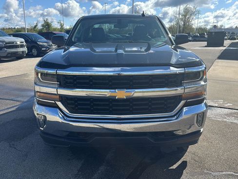 Used 2017 Chevrolet Silverado 1500 LT w/ All Star Edition AWD/4WD image 9