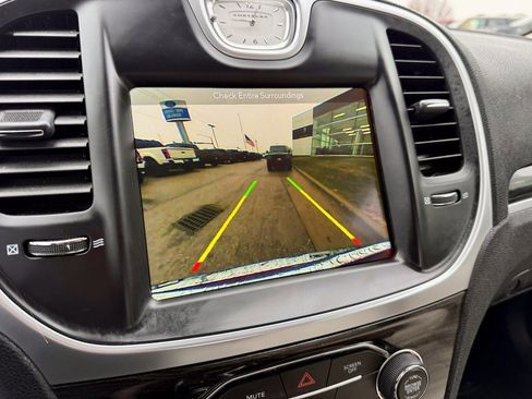 Used 2017 Chrysler 300 Limited w/ Value Package image 24