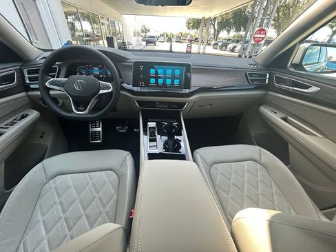 New 2026 Volkswagen Atlas SEL Premium R-Line AWD/4WD image 9
