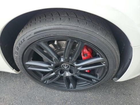 Used 2021 Maserati Ghibli S image 9