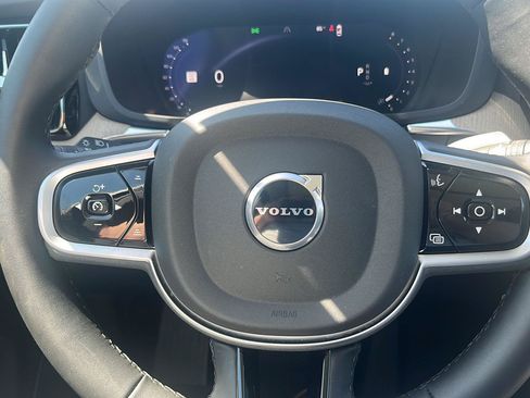 Used 2026 Volvo XC60 B5 Plus AWD/4WD image 17