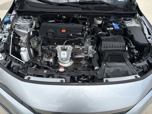 Used 2023 Honda Civic Sport image 32