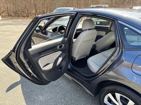 Used 2023 Honda Civic LX image 27