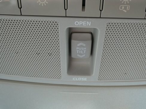 Used 2017 Nissan Murano Platinum w/ Platinum Technology Package image 31