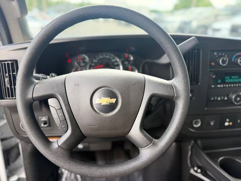 Used 2025 Chevrolet Express 3500 w/ Power Convenience Package RWD image 12