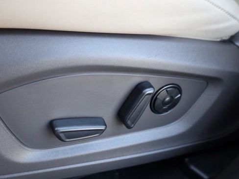 Used 2021 Ford Explorer Platinum w/ Equipment Group 601A image 15