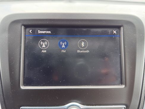 Used 2021 Chevrolet Equinox LS w/ LS Convenience Package image 25