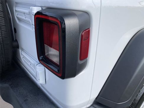 Used 2023 Jeep Wrangler Sport S image 31