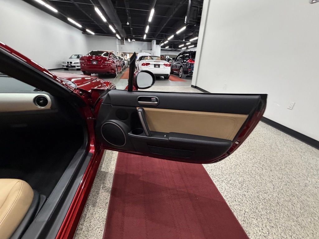 Used 2012 MAZDA MX-5 Miata Grand Touring w/ Premium Pkg RWD image 30
