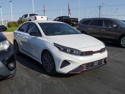 Used 2023 Kia Forte GT-Line w/ GT-Line Technology Package FWD image 2