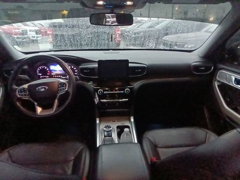Used 2021 Ford Explorer Limited AWD/4WD image 12
