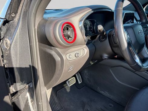 Used 2019 Chevrolet Blazer RS AWD/4WD image 17