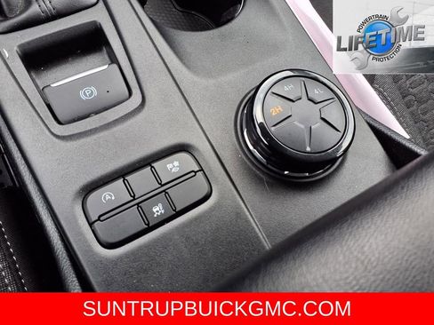 Used 2024 Ford Ranger XL image 17