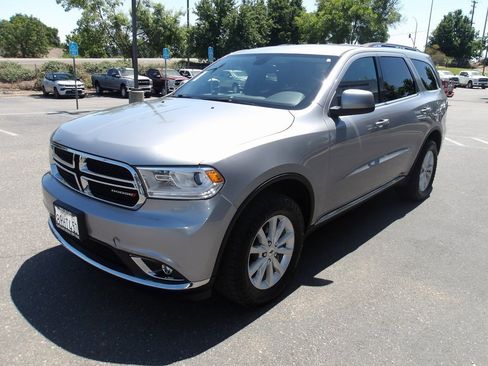 Used 2019 Dodge Durango SXT image 4
