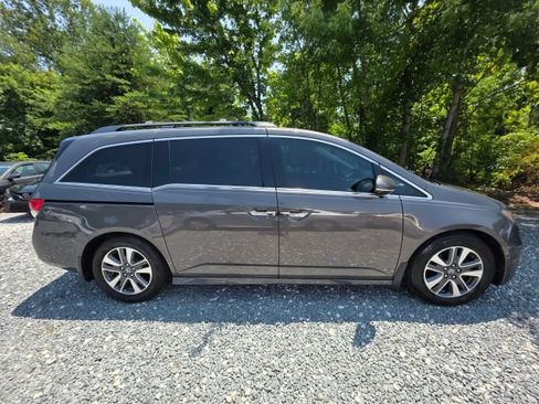 Used 2016 Honda Odyssey Touring image 4