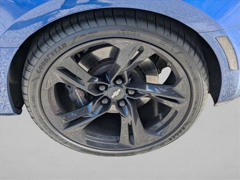 Used 2019 Chevrolet Camaro SS image 23