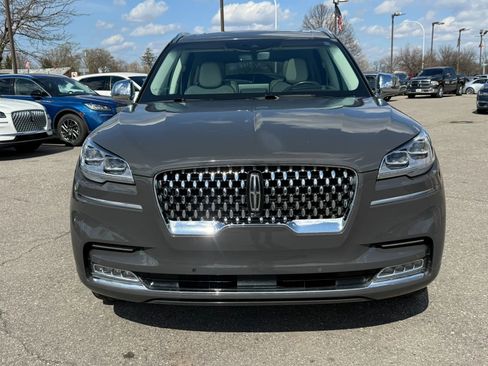 Used 2022 Lincoln Aviator Black Label w/ Dynamic Handling Package image 2