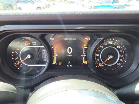 New 2026 Jeep Wrangler Unlimited Sahara AWD/4WD image 28