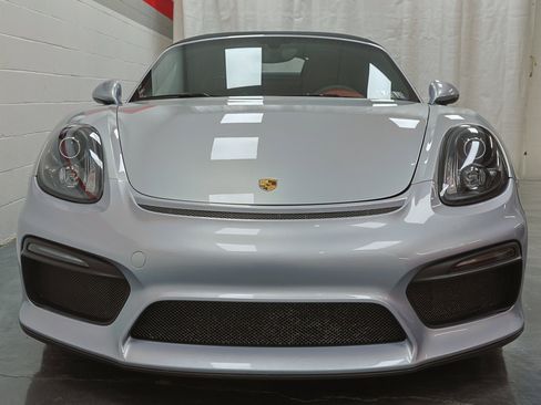 Used 2016 Porsche Boxster Spyder image 36