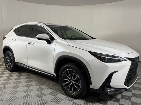 Used 2023 Lexus NX 250 FWD w/ Premium Package image 10