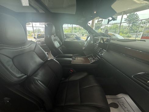 Used 2024 Lincoln Navigator Reserve AWD/4WD image 26