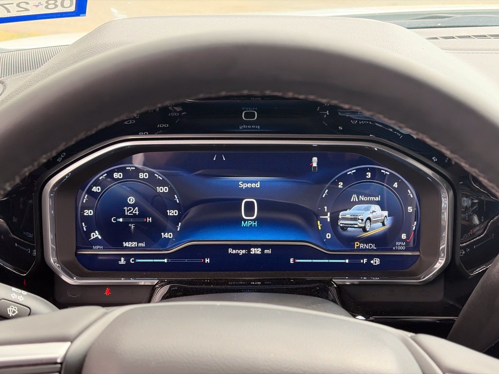 Used 2025 Chevrolet Silverado 1500 LT RWD image 8