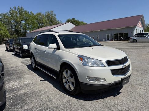 Used 2011 Chevrolet Traverse LT w/ All-Star Package FWD image 5