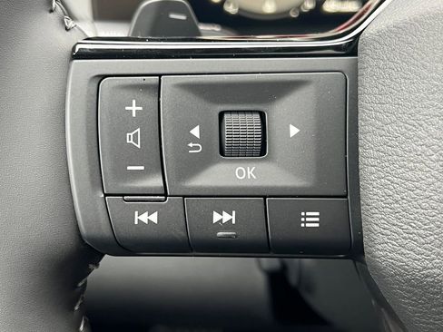 New 2026 Nissan Pathfinder Platinum image 24