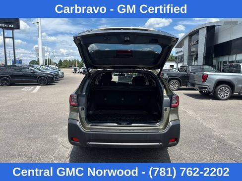 Used 2024 Subaru Outback Premium AWD/4WD image 10
