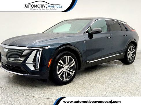 Used 2024 Cadillac Lyriq Luxury image 1