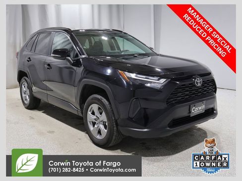 Used 2025 Toyota RAV4 XLE AWD/4WD image 1