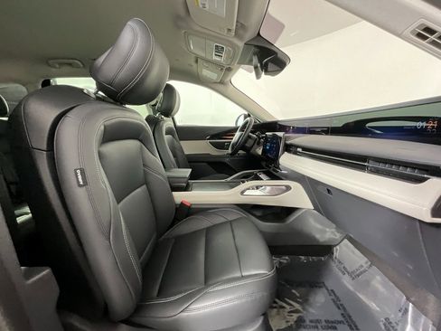 Used 2025 Lincoln Nautilus Premier image 20