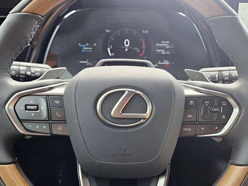 Used 2025 Lexus RX 350 Premium w/ Convenience Package FWD image 23