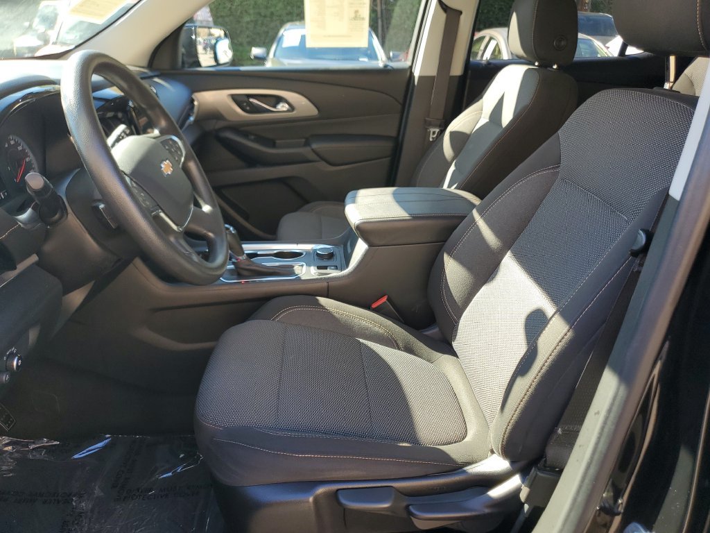 Used 2020 Chevrolet Traverse LS FWD image 17