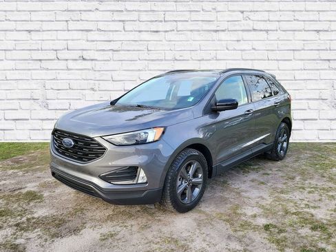 Used 2023 Ford Edge SEL w/ Sport Appearance Package image 4