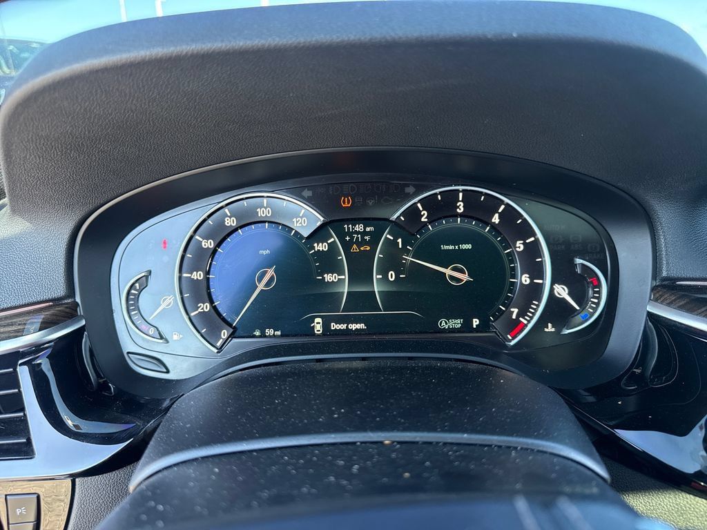 Used 2019 BMW 540i xDrive AWD/4WD image 29